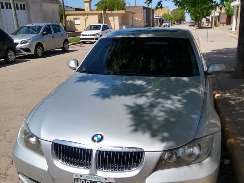 Ladrones vip: cinco detenidos por intentar entradera con auto de alta gama | Rosario y la región