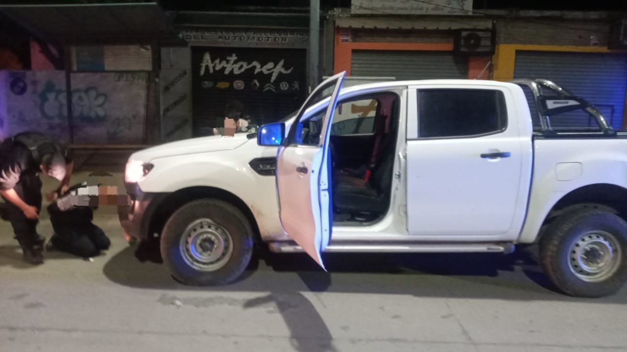 Ataron a una mujer en una entradera y le robaron la camioneta | Rosario y la región