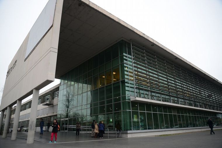 Brutal balacera en zona oeste dejó un chico de 16 años en gravísimo estado | Rosario y la región