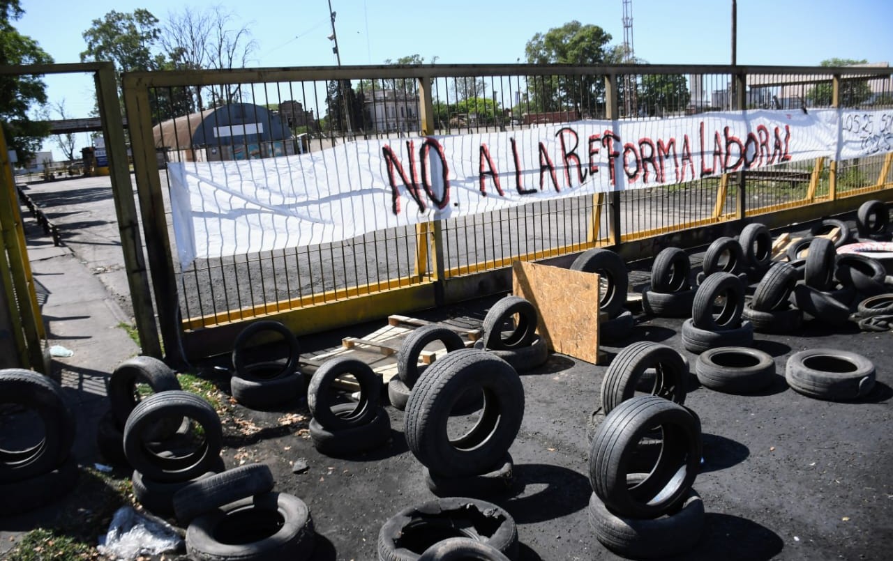 El puerto de Rosario sigue bloqueado a pesar del acuerdo con el gremio | Rosario y la región