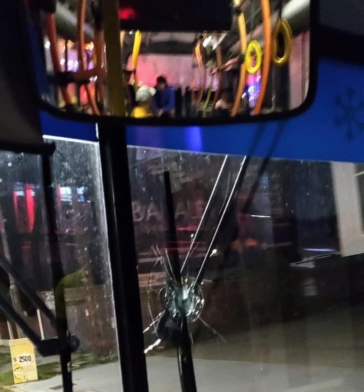 Intento de robo: balearon un colectivo | Rosario y la región