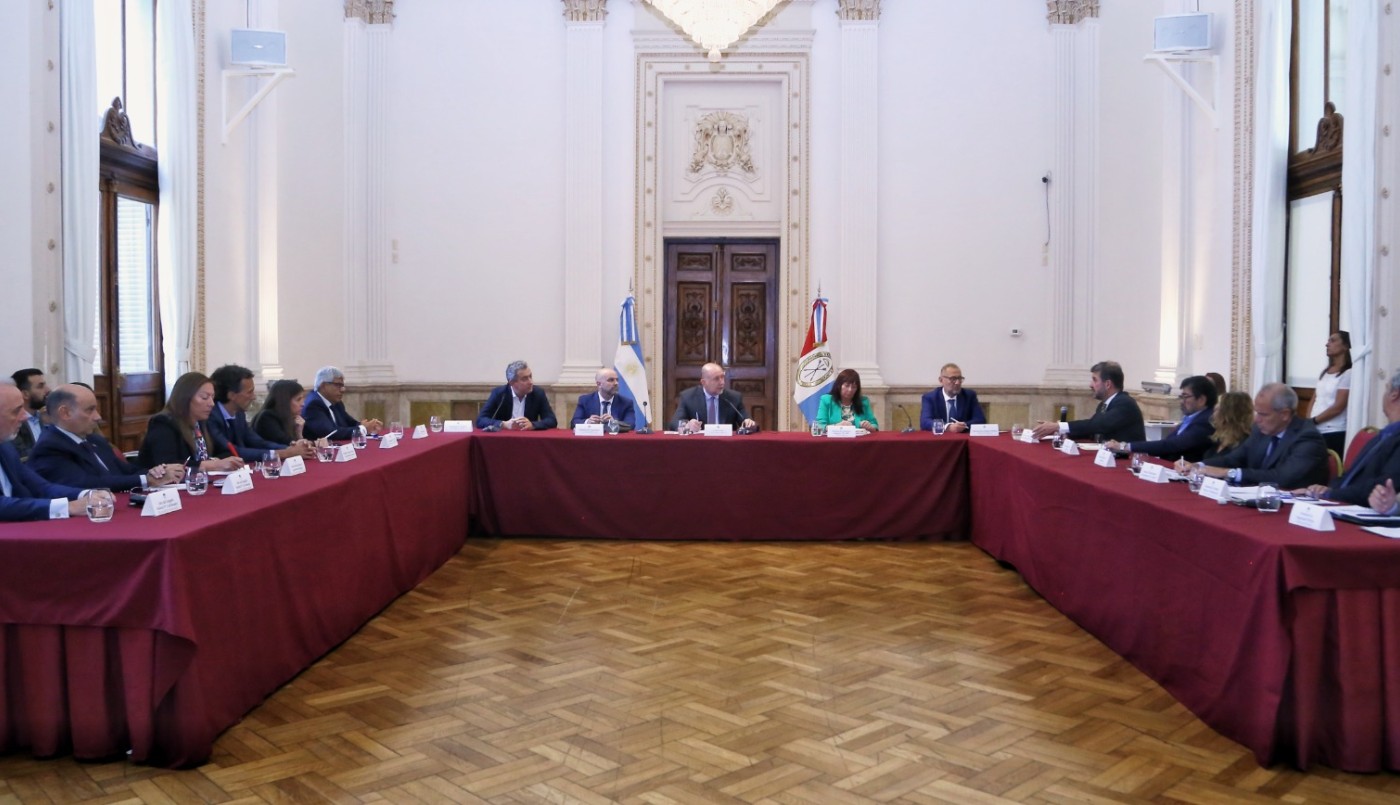 Omar Perotti mantuvo una reunión de trabajo con jueces y fiscales | Información General