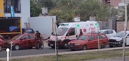 Un policía manipulaba su arma en un taller y mató a un empleado: familiares de la víctima le dieron una paliza | Información General