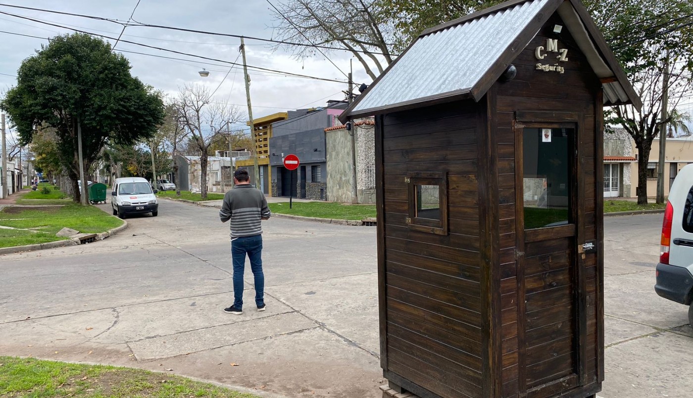 Pagan 10 mil pesos mensuales por vigilancia privada para combatir la inseguridad | Rosario y la región