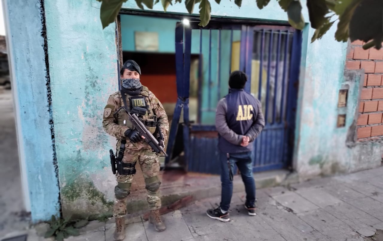 Extorsionaron a empresario pidiéndole 100 mil dólares para no balearle la casa | Rosario y la región