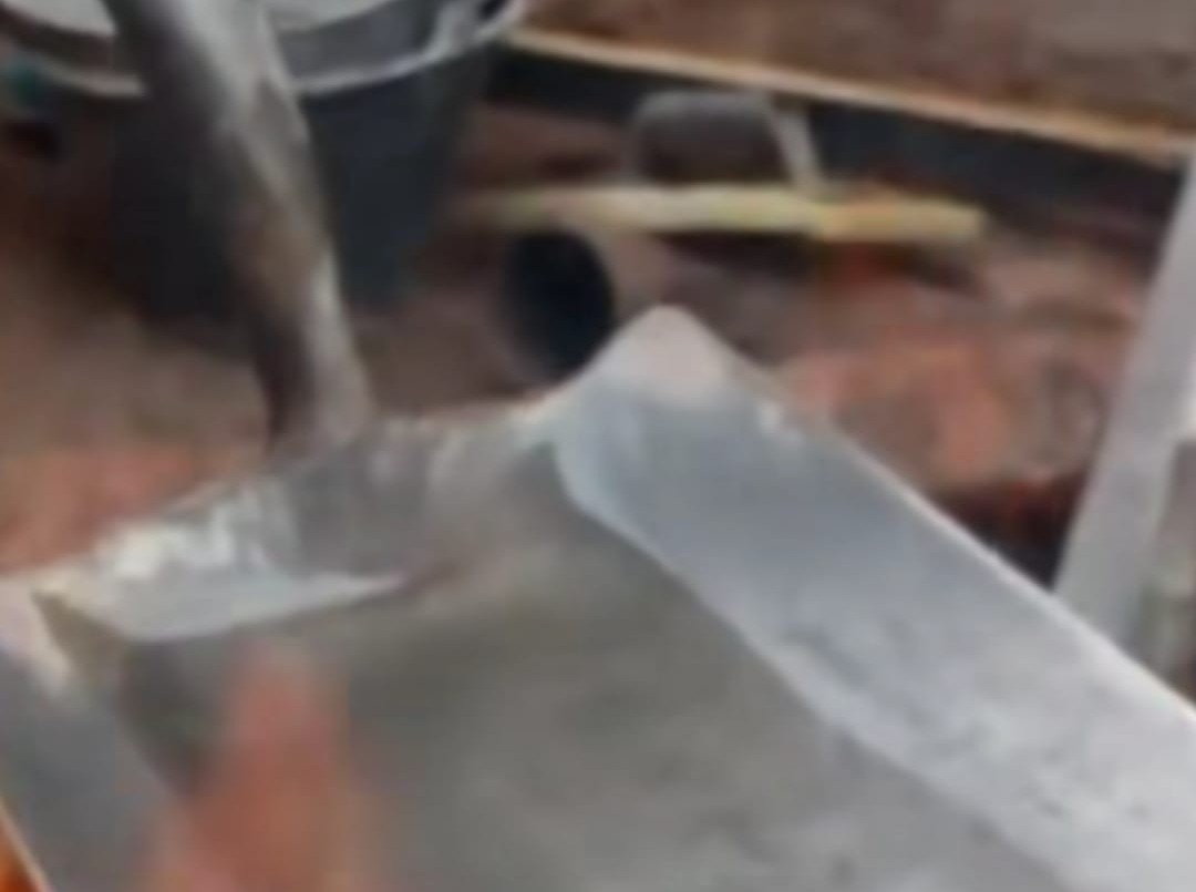 Video: albañiles cordobeses hicieron milanesas con un método innovador y revolucionaron las redes | Información General