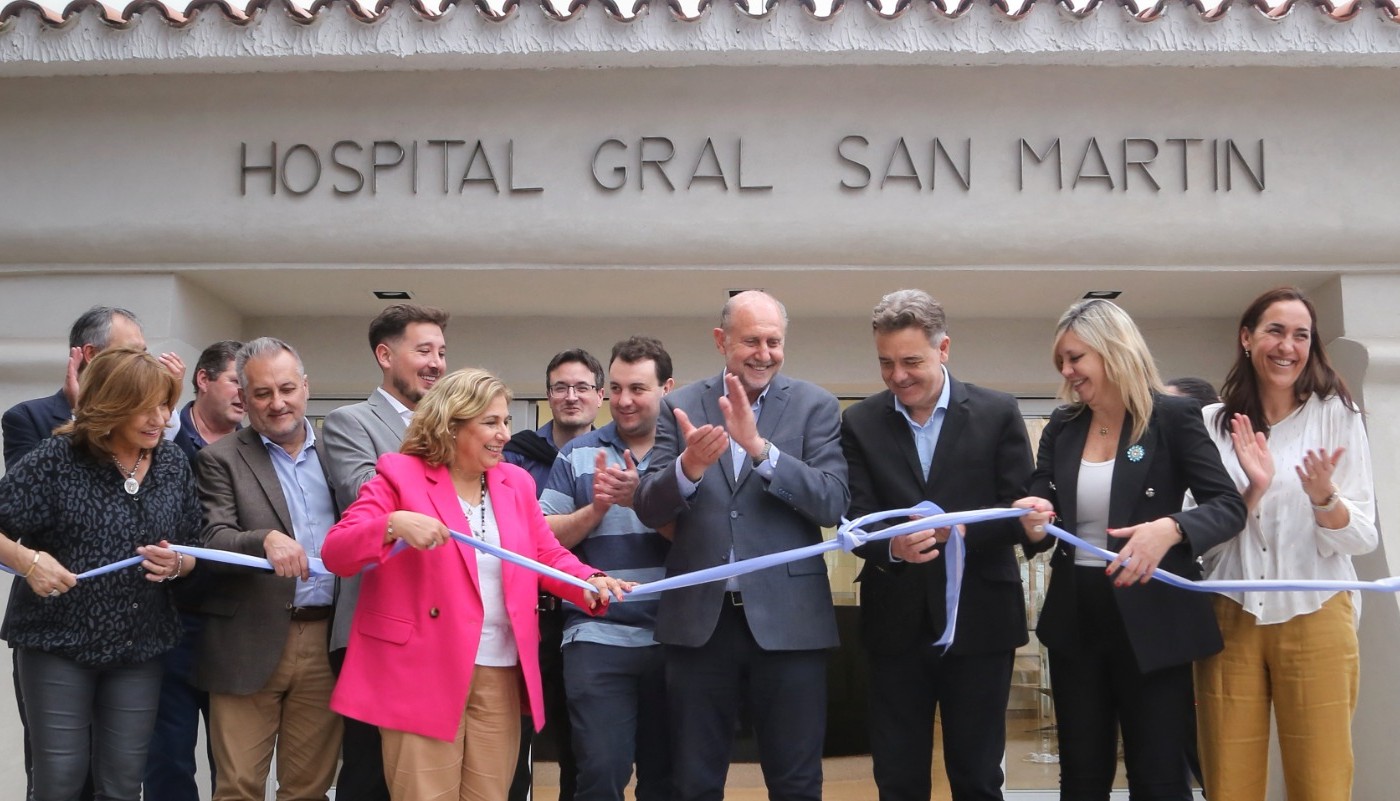 Perotti inauguró obras en los hospitales de Firmat y San Jorge | Información General