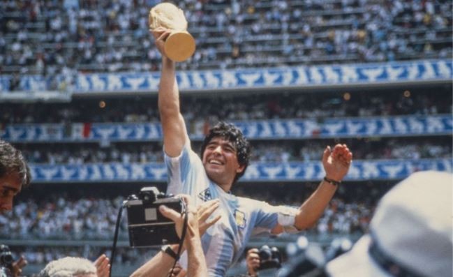 Maradona fue elegido como el deportista más popular de la historia por un medio de Inglaterra | Deportes