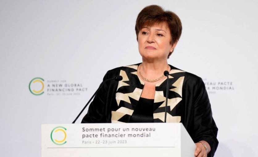 El FMI le reclamó al Gobierno otra suba de tarifas y contener el gasto en salarios públicos y jubilaciones | Política y Economía