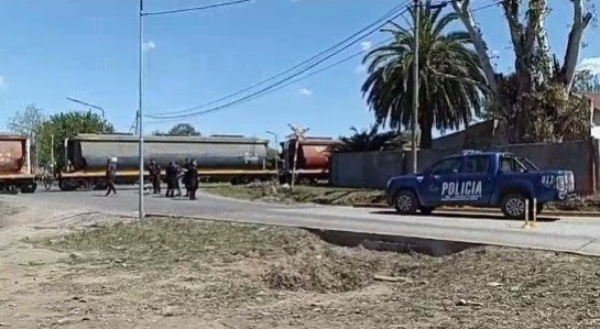 El tren arrolló a una mujer en San Lorenzo y se dispuso código rojo | Rosario y la región