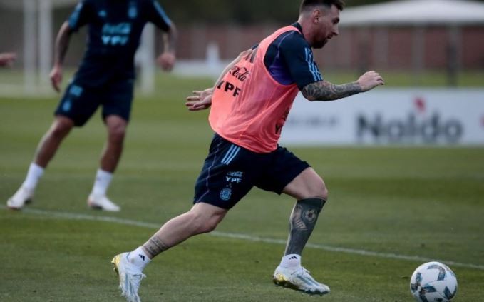 Eliminatorias: Messi no mostró signos de molestia y sería titular ante Paraguay | Deportes