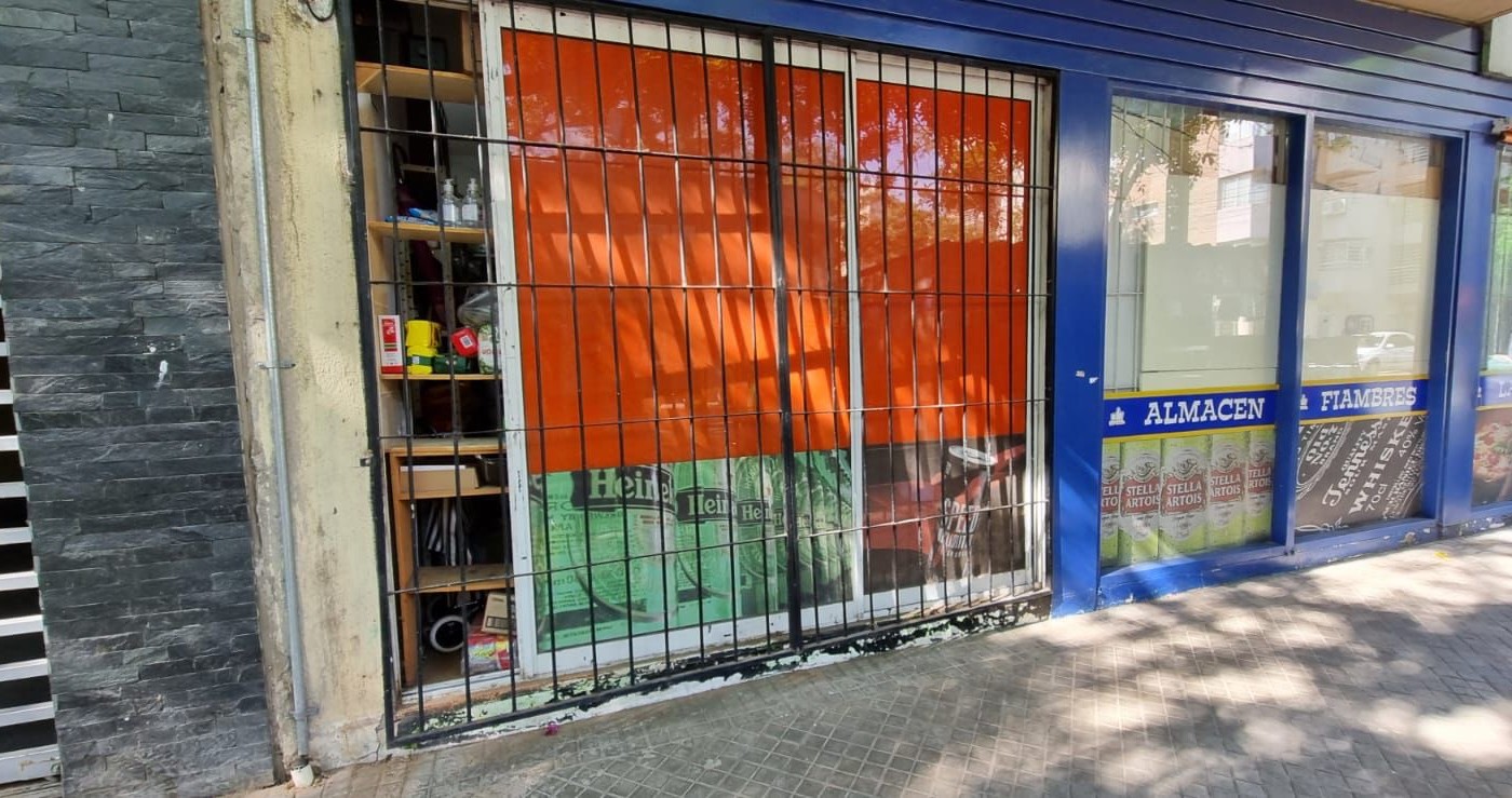 Robaron 200 mil pesos en mercadería de un comercio forzando la reja en Alem y Pasco | Información General