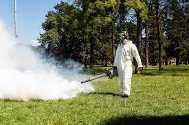 Se realizan tareas de fumigación en espacios verdes de Rosario | Rosario y la región