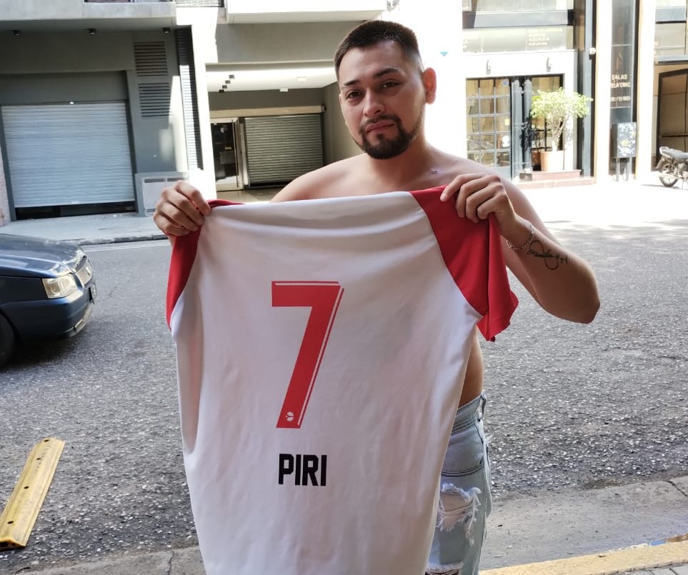 Violencia sin fin: un hombre recibió un disparo y murió tras quedar en medio de una balacera | Rosario y la región