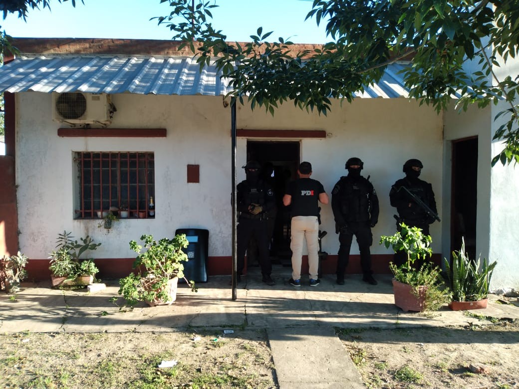 Tras el ataque a policías y amenaza a Pullaro se realizaron múltiples allanamientos | Rosario y la región