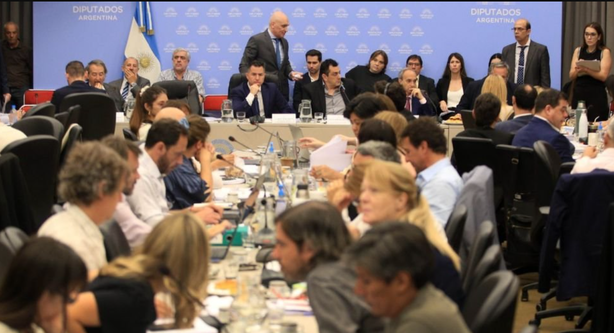 Ley ómnibus: hoy comenzará a tratarse en el plenario de comisiones de la Cámara de Diputados | Política y Economía