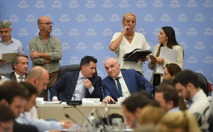 Ley Ómnibus: la sesión en Diputados se pospuso hasta el martes | Política y Economía