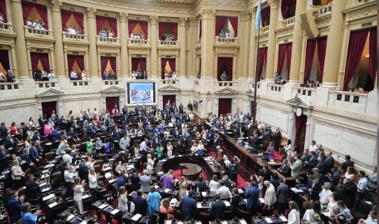 EN VIVO: Diputados debaten la Ley Ómnibus por tercer día consecutivo | Política y Economía