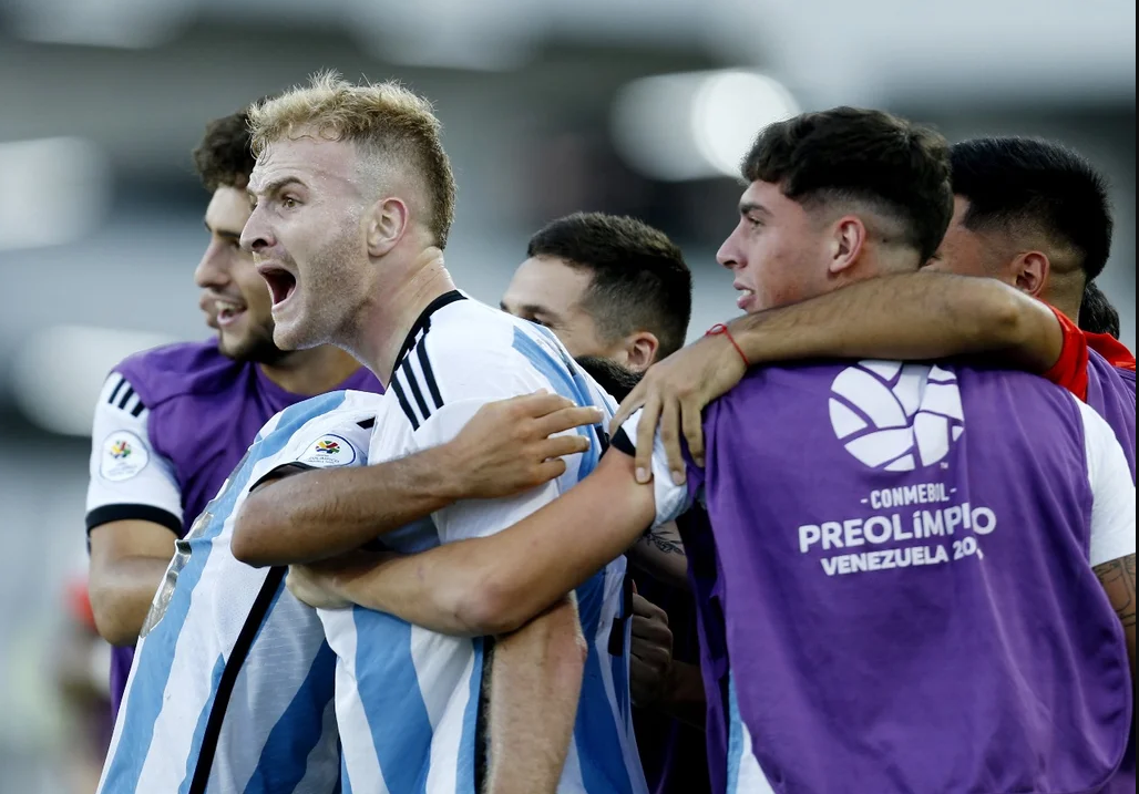 Argentina se clasificó a los juegos Olímpicos de París al lograr un triunfo épico ante Brasil | Deportes