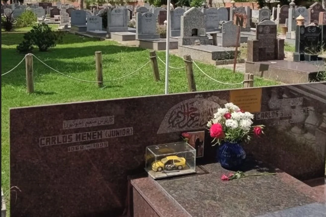 Profanaron las tumbas de Menem y su hijo en el Cementerio Islámico | Información General