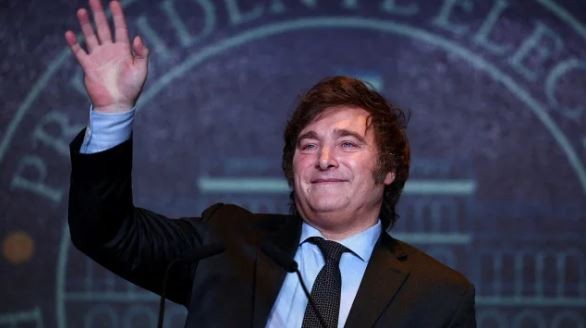 Javier Milei viaja a Corrientes en medio de la tensión con los gobernadores | Política y Economía