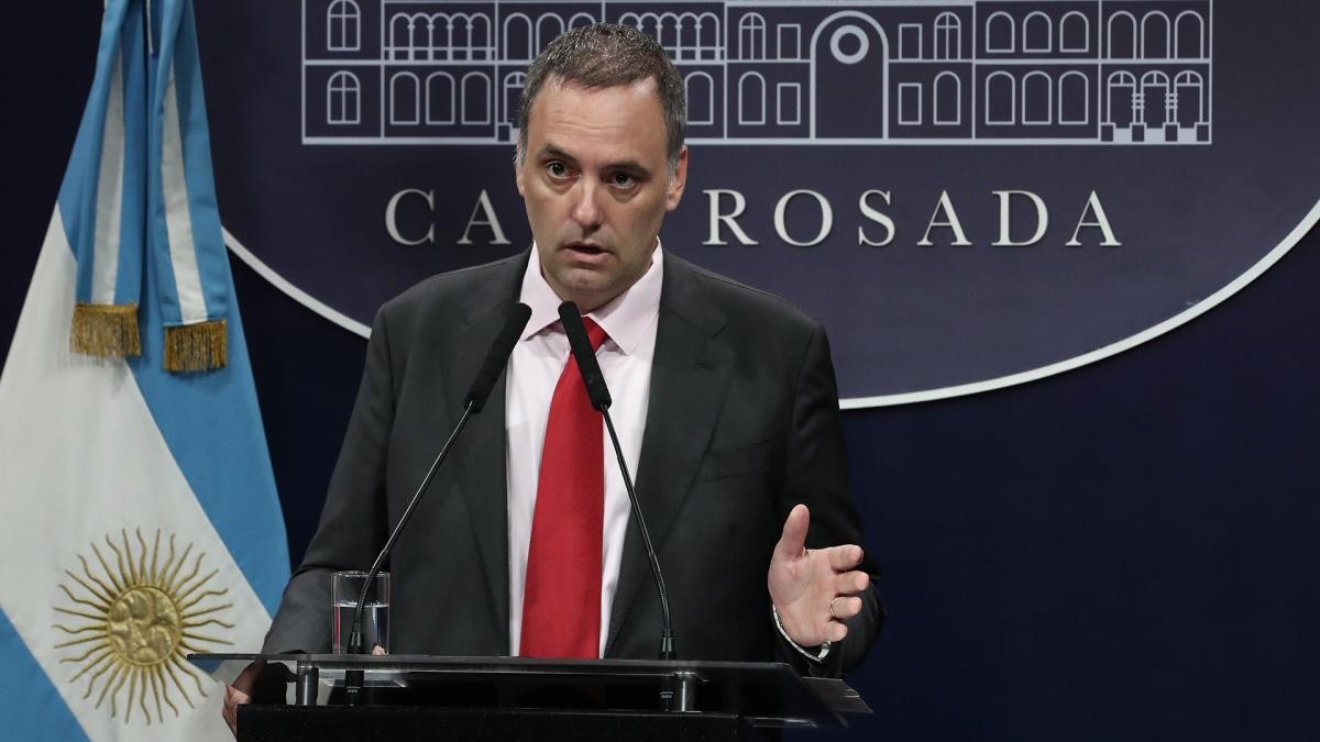 "Un ataque a los argentinos": Adorni, sobre la amenaza de Chubut de cortar el petróleo y el gas | Política y Economía