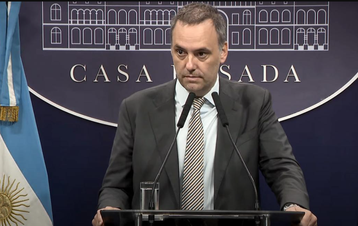 El Gobierno prohibirá el lenguaje inclusivo y la perspectiva de género en el Estado | Política y Economía