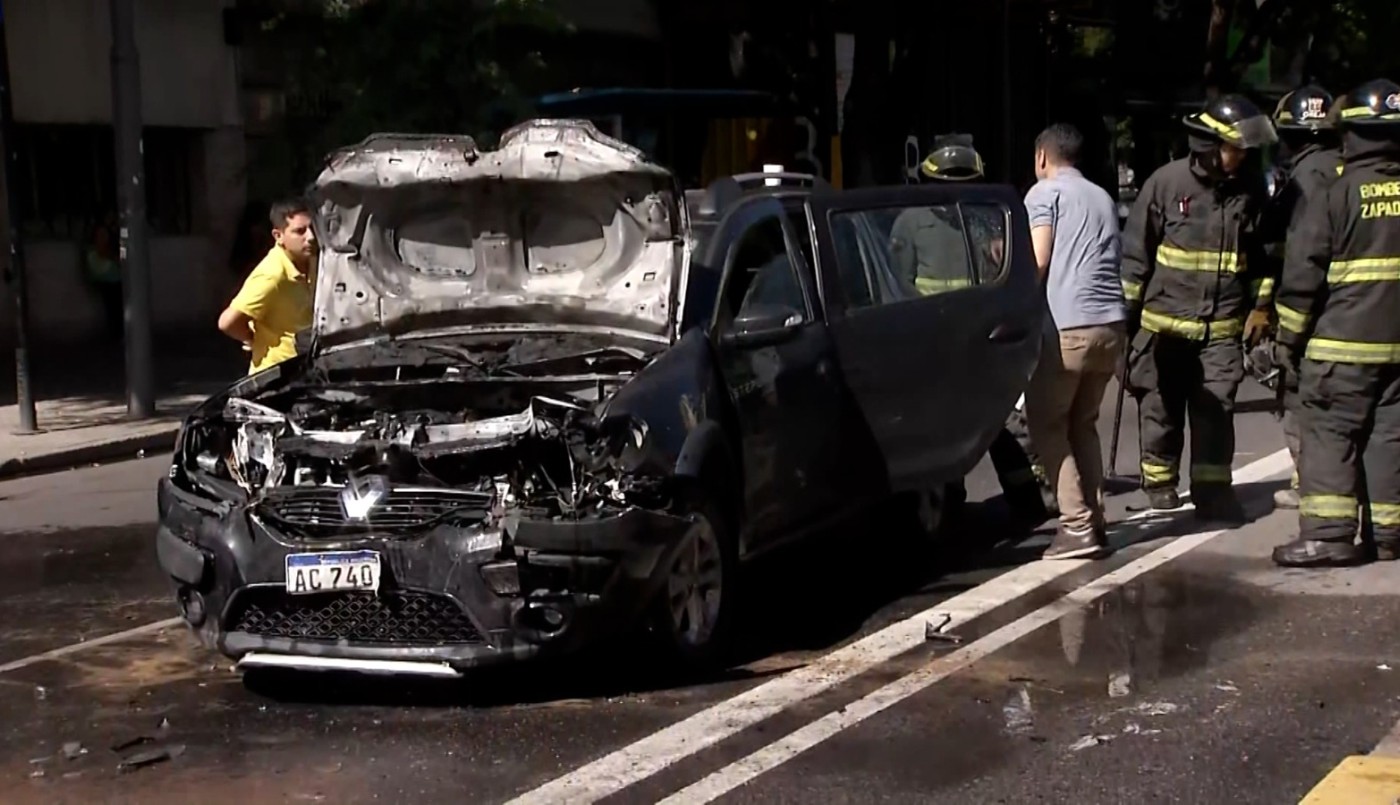 Choque e incendio en Avenida Pellegrini | Rosario y la región
