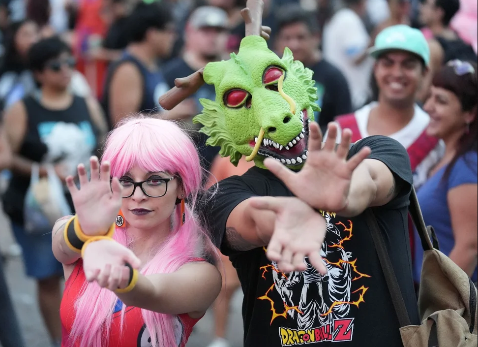 Miles de fanáticos de Dragon Ball se concentran en el Obelisco | Información General