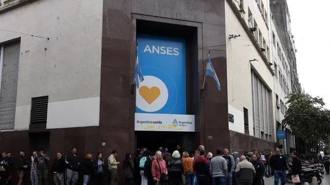 Anses permanece con las puertas cerradas y atiende sólo con turno | Información General
