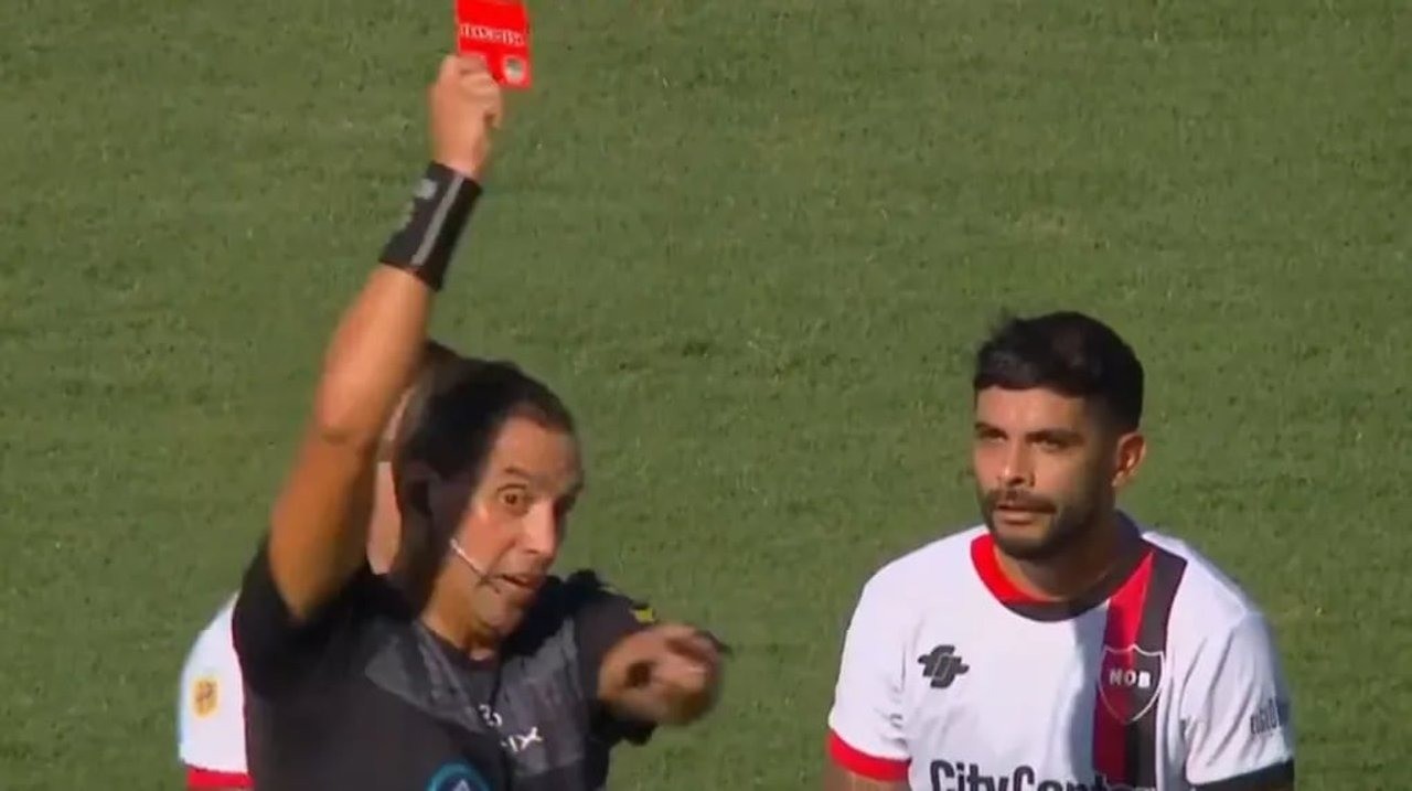 Newell’s: qué sanción puede caberle a Banega tras su expulsión | Deportes