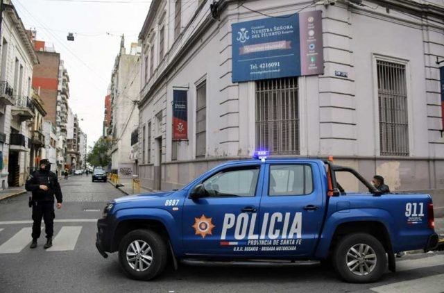 Rosario: convocan a policías retirados para custodiar escuelas y hospitales | Rosario y la región