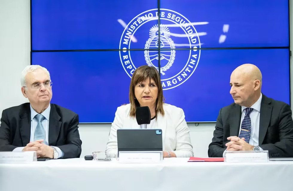 Patricia Bullrich presentó el nuevo reglamento para el uso de armas que le da más libertad a las fuerzas federales | Rosario y la región