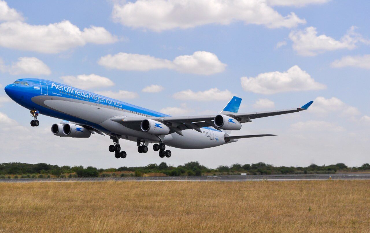 Hubo acuerdo y los gremios aeronáuticos levantaron el paro previsto para Semana Santa | Política y Economía