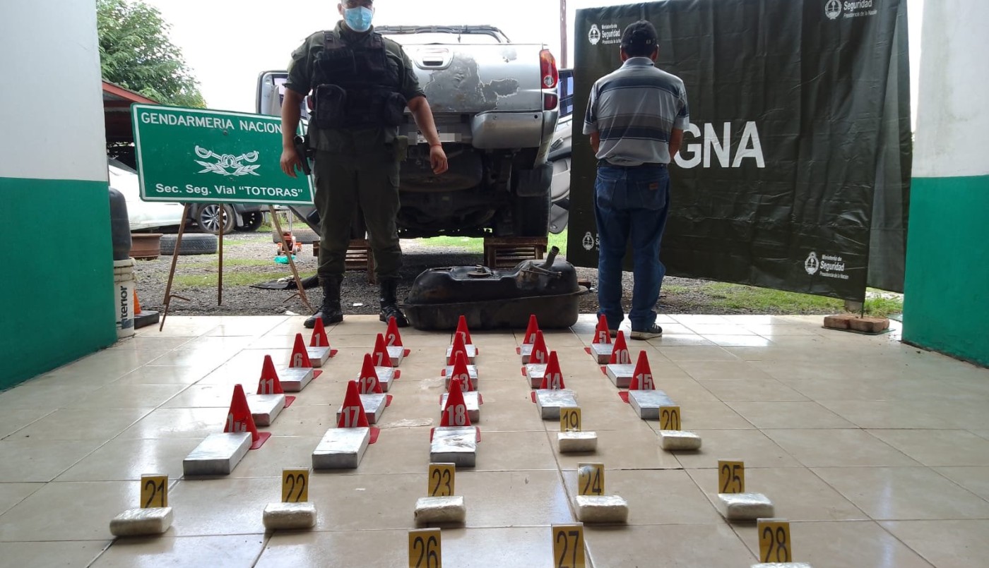 Gendarmes incautaron más de 27 kilos de cocaína en Totoras | Rosario y la región