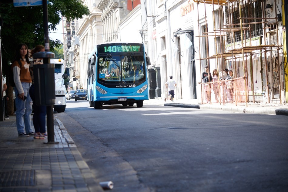Este 24 de marzo habrá desvíos y gratuidad en el transporte urbano | Rosario y la región