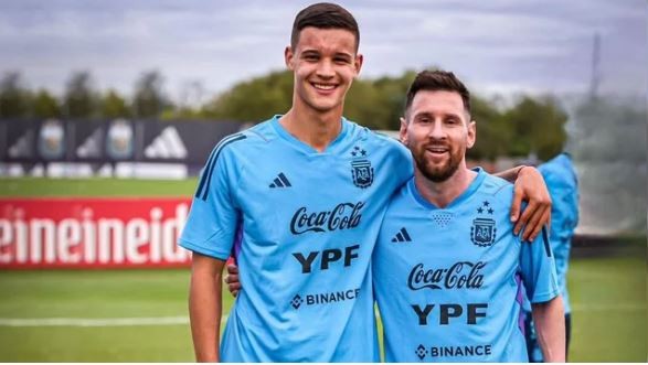 ¿Quién es Valentín Carboni, el joven de 19 años que debutó en la Selección argentina? | Deportes