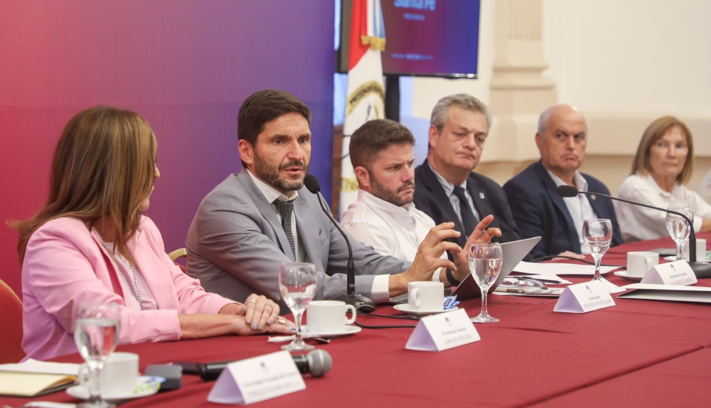Pullaro se reunió con la Mesa de Diálogo Santafesino | Política y Economía