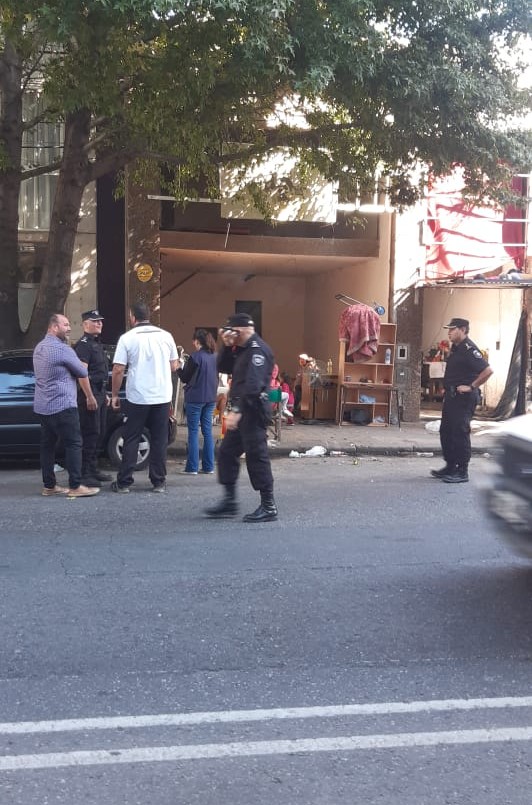 Hasta veinte personas ocupaban una casa en paseo Cafferata y fueron desalojadas | Rosario y la región