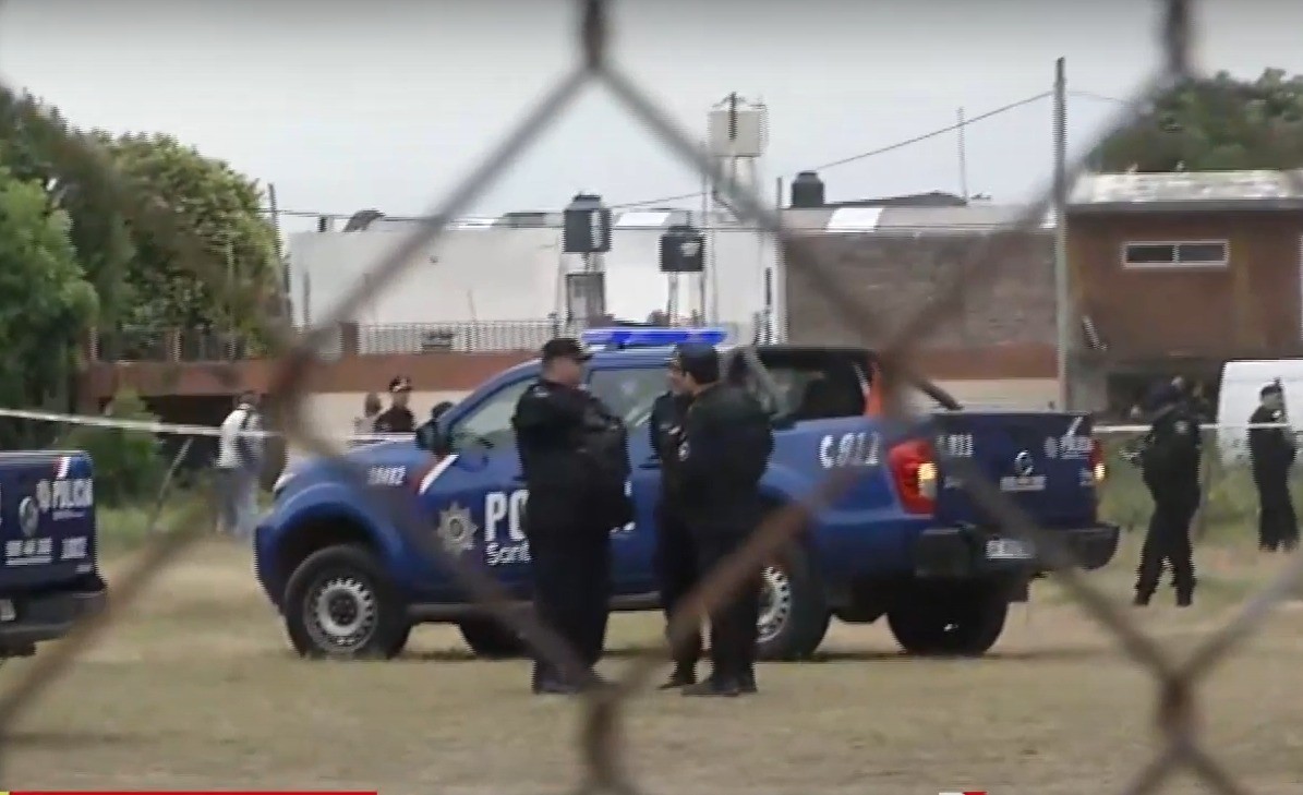El cuerpo encontrado al lado de la distribuidora no presentaba signos de violencia | Rosario y la región