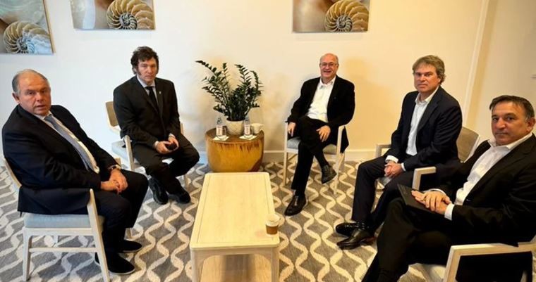 Milei se reunió con el titular del BID: analizaron el programa económico y evaluaron perspectivas para nuevos fondos | Política y Economía