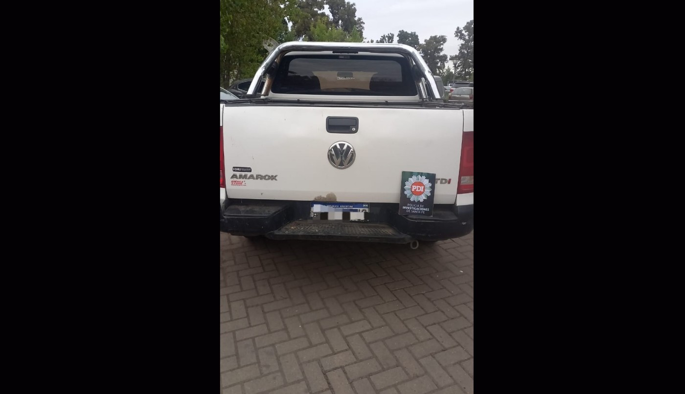 Detienen a un hombre con una camioneta robada en San Lorenzo | Rosario y la región