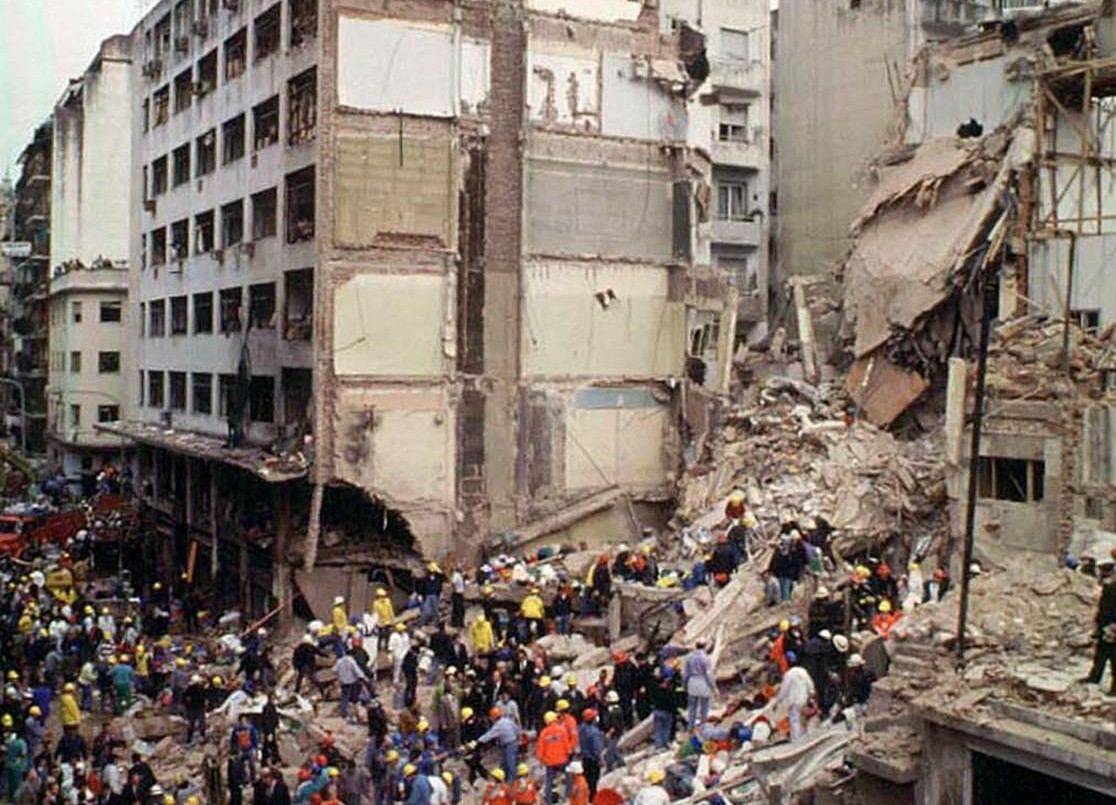 Argentina pidió la detención del ministro iraní Vahidi por el ataque a la AMIA | Política y Economía