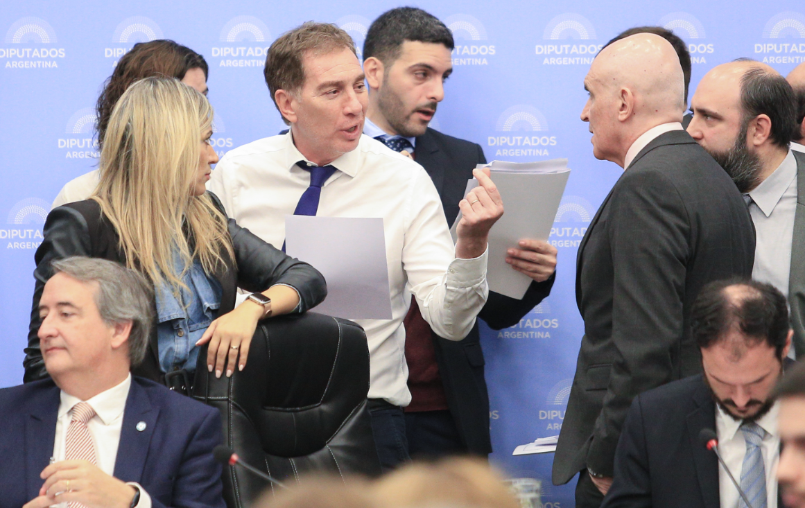 Ley Bases: el Gobierno cedió y quitó al Banco Nación de la lista de empresas a privatizar | Política y Economía