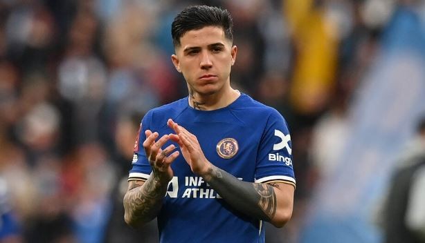 Enzo Fernández fue operado con éxito de una hernia inguinal y tendrá un mes de recuperación | Deportes