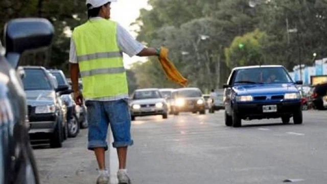El sindicato de cuidacoches analiza recurrir a la vía judicial | Rosario y la región