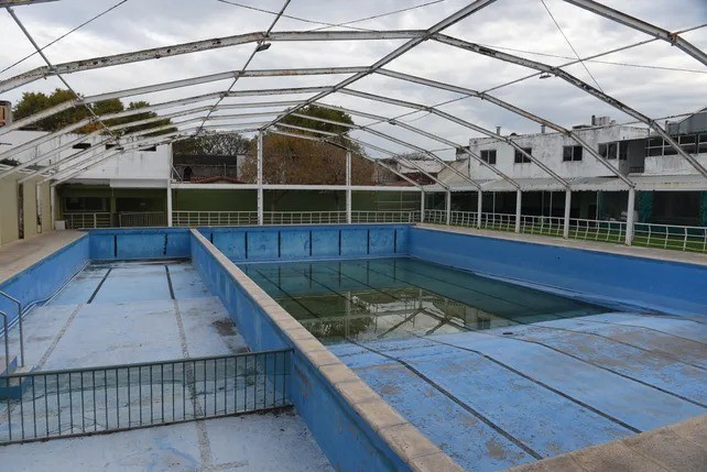 Frente a la crisis económica, muchos clubes de barrio eligen cerrar sus piletas este invierno | Rosario y la región