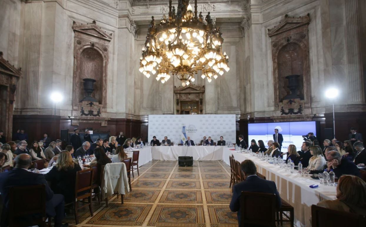 Ley Bases: mañana terminan las exposiciones y el dictamen sigue siendo una incógnita | Política y Economía