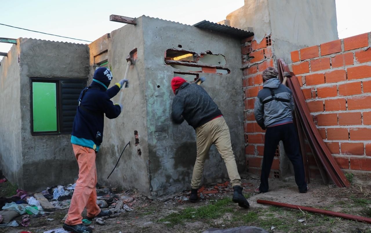 Cococcioni: “Derrumbando búnkers bloqueamos esta lógica mafiosa que no deja a la gente vivir en paz” | Rosario y la región