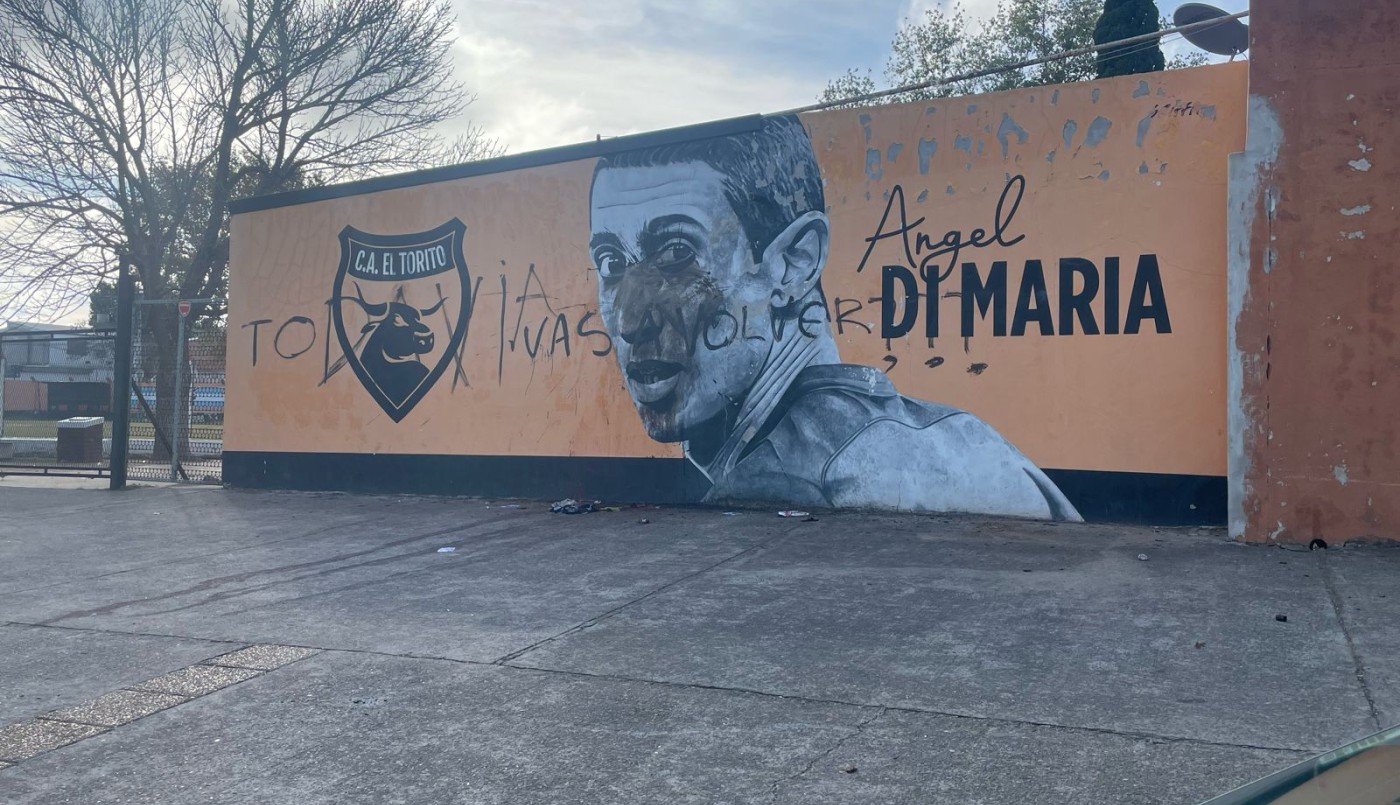 Aparecieron pintadas contra Ángel Di María en el club Torito | Rosario y la región